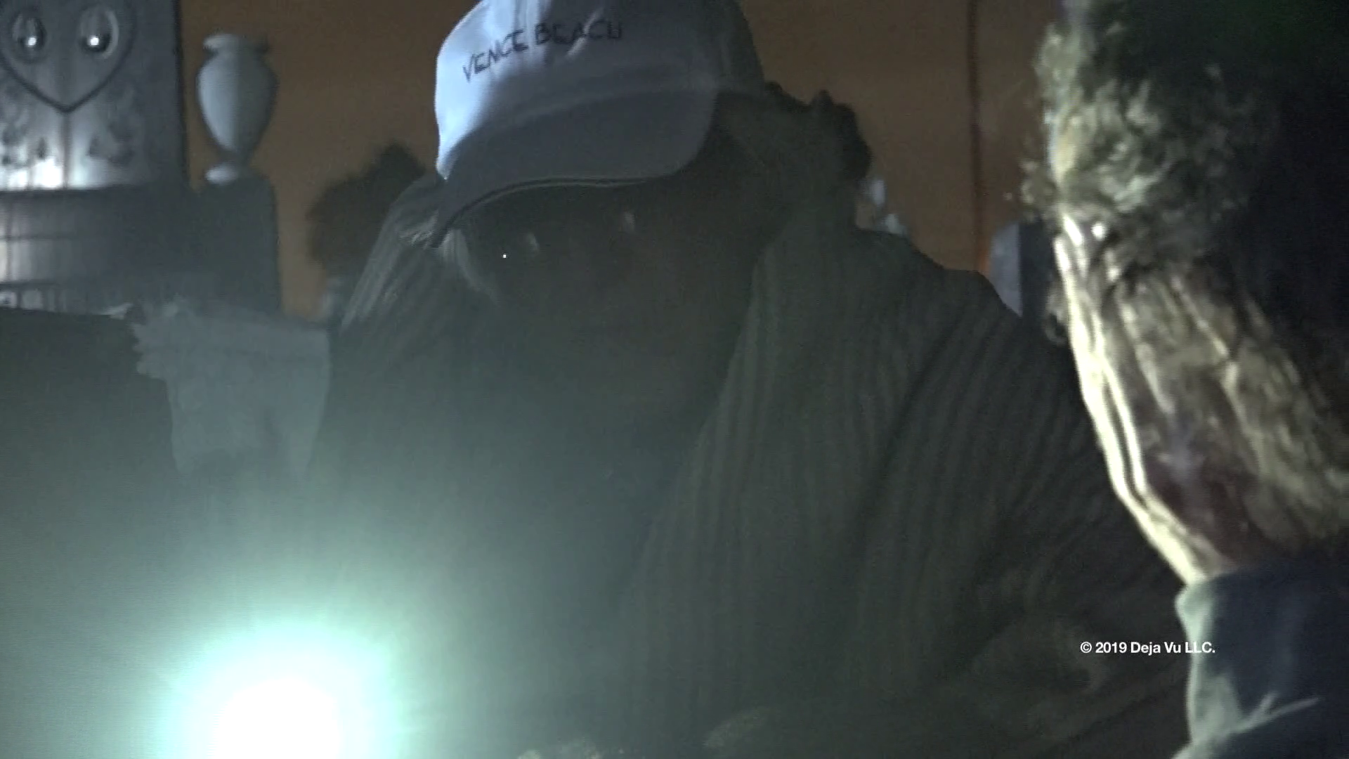 Behind-the-Scenes footage with director Meir Zarchi and cast