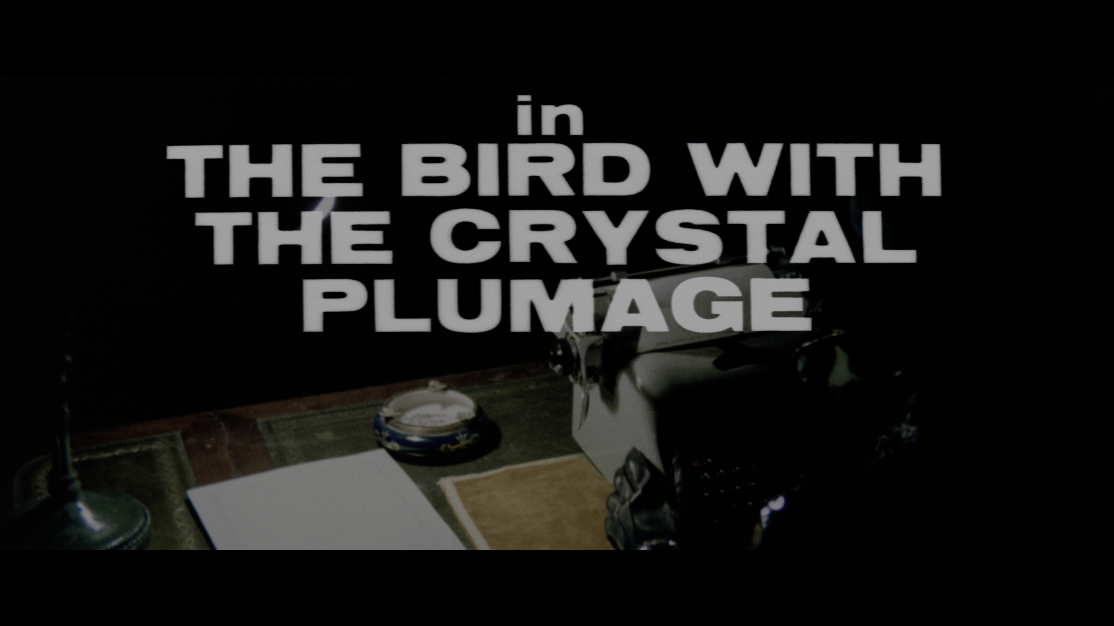 The Bird with the Crystal Plumage screencap 1