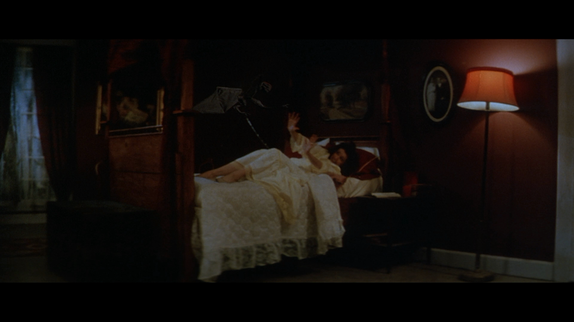 Sundown: The Vampire in Retreat cap 4