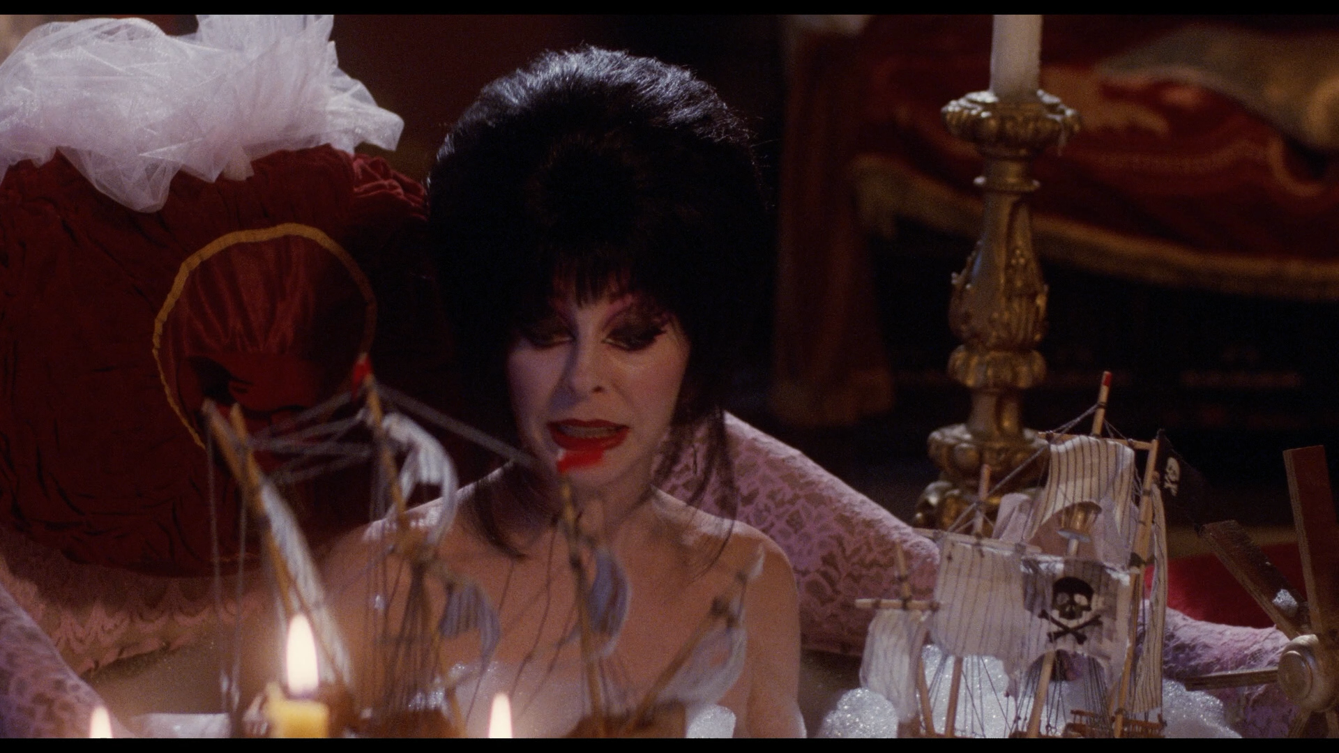 Elvira's Haunted Hills cap 5