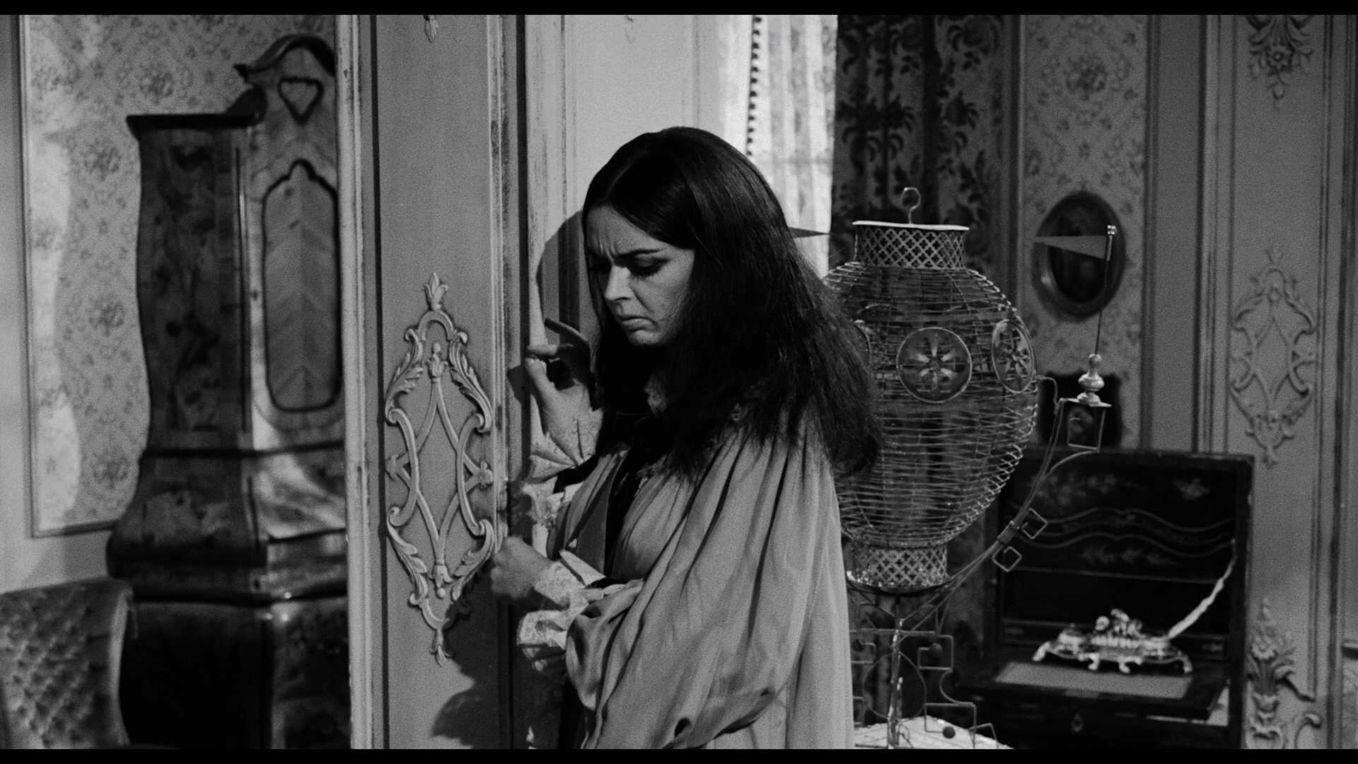 An Angel for Satan cap 8