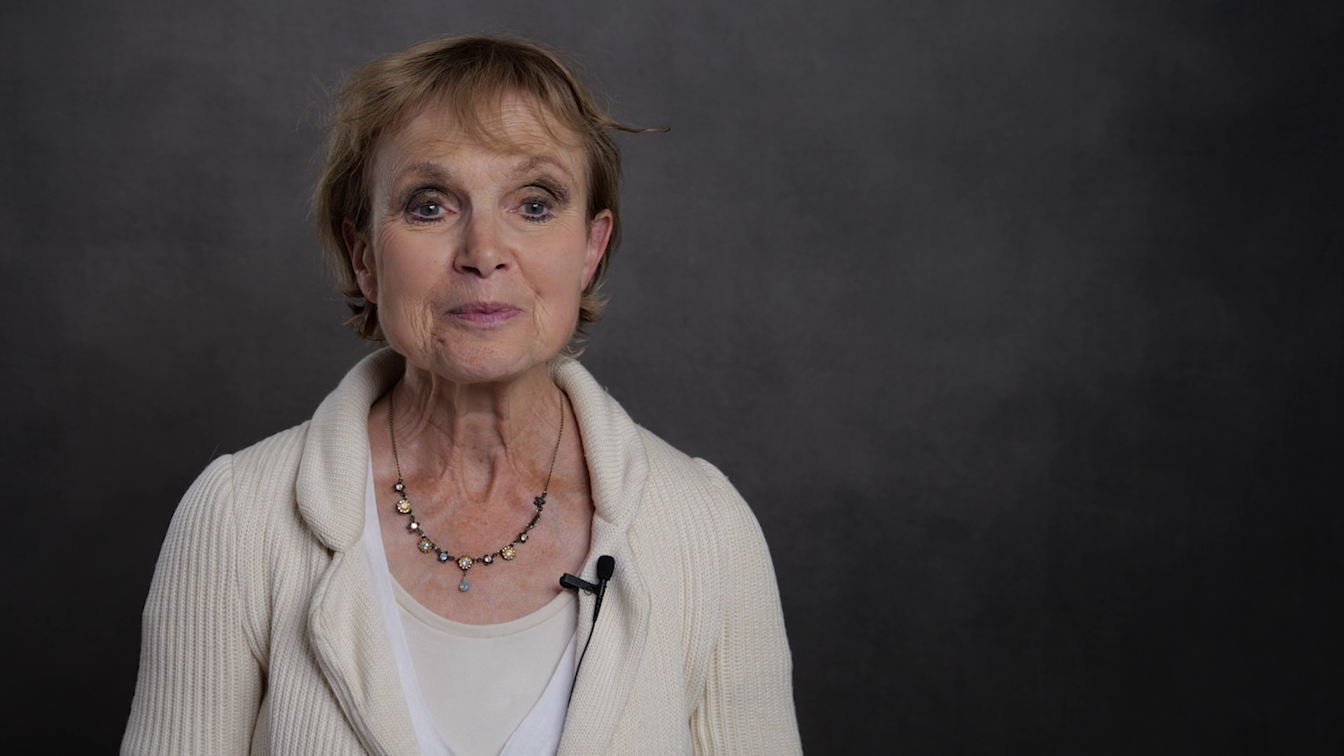 The Vampire Lovers Madeline Smith intro