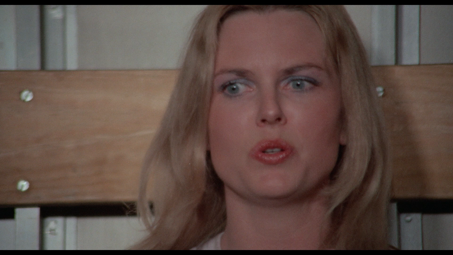 Caged Heat Blu-ray screencap 4