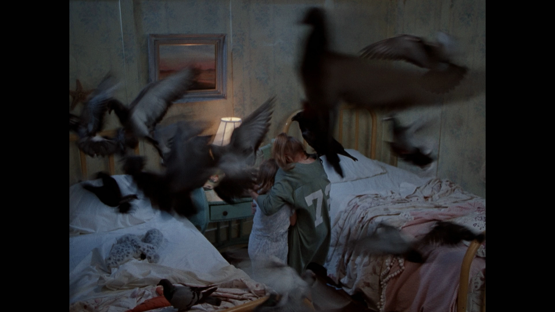 The Birds II: Land's End cap 6