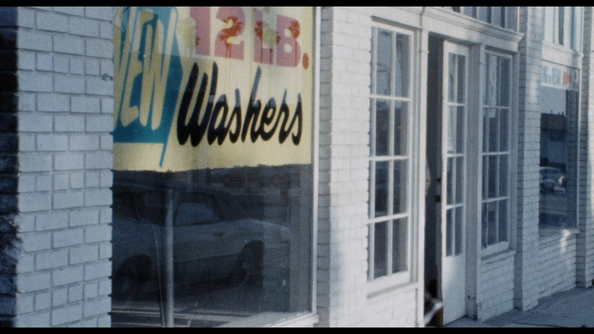 Body Fever Blu-ray screencap 5