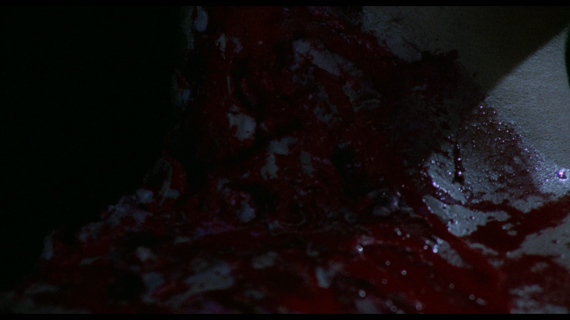 The Werewolf vs. Vampire Woman Spanish clothed cut Blu-ray cap 1