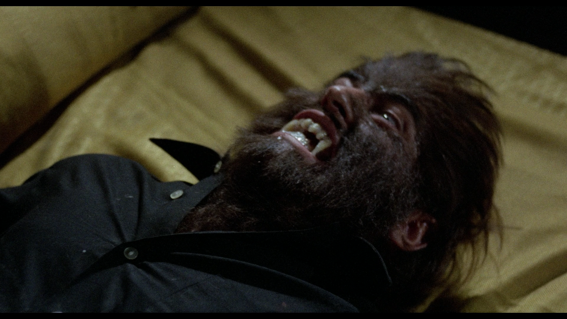 The Werewolf vs. Vampire Woman Blu-ray international nude export cut cap 4