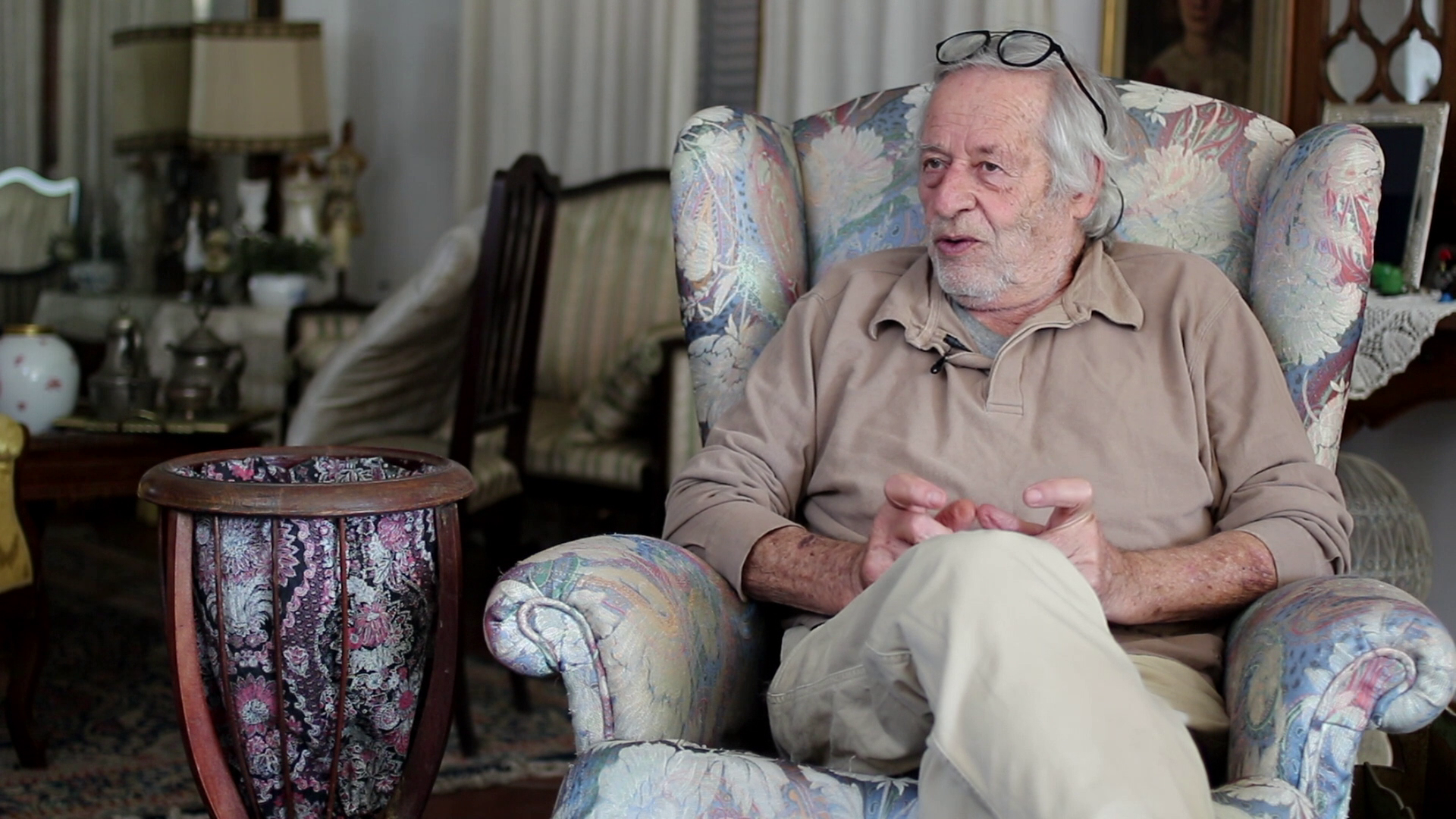 Free Hand for a Tough Cop Nino Celeste interview