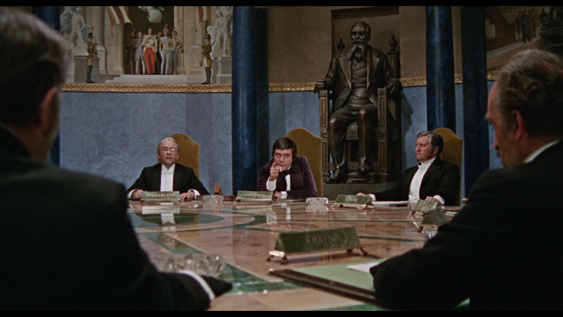 The Assassination Bureau cap 3