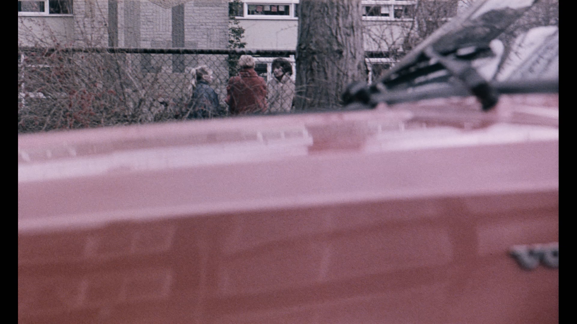 Broken Mirrors cap 4