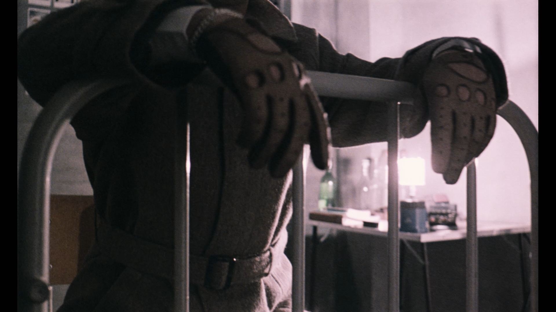 Broken Mirrors cap 7