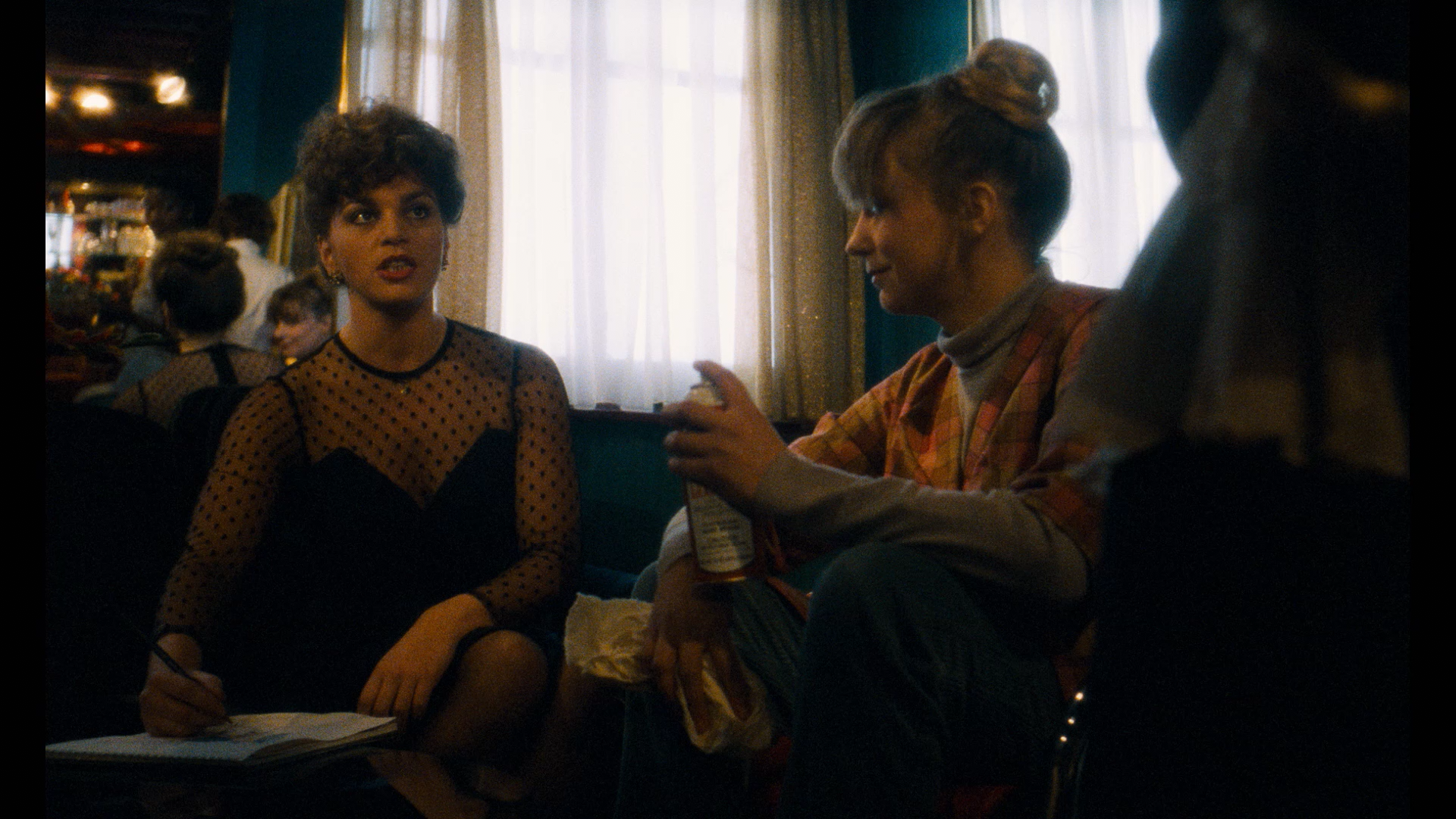 Broken Mirrors cap 9