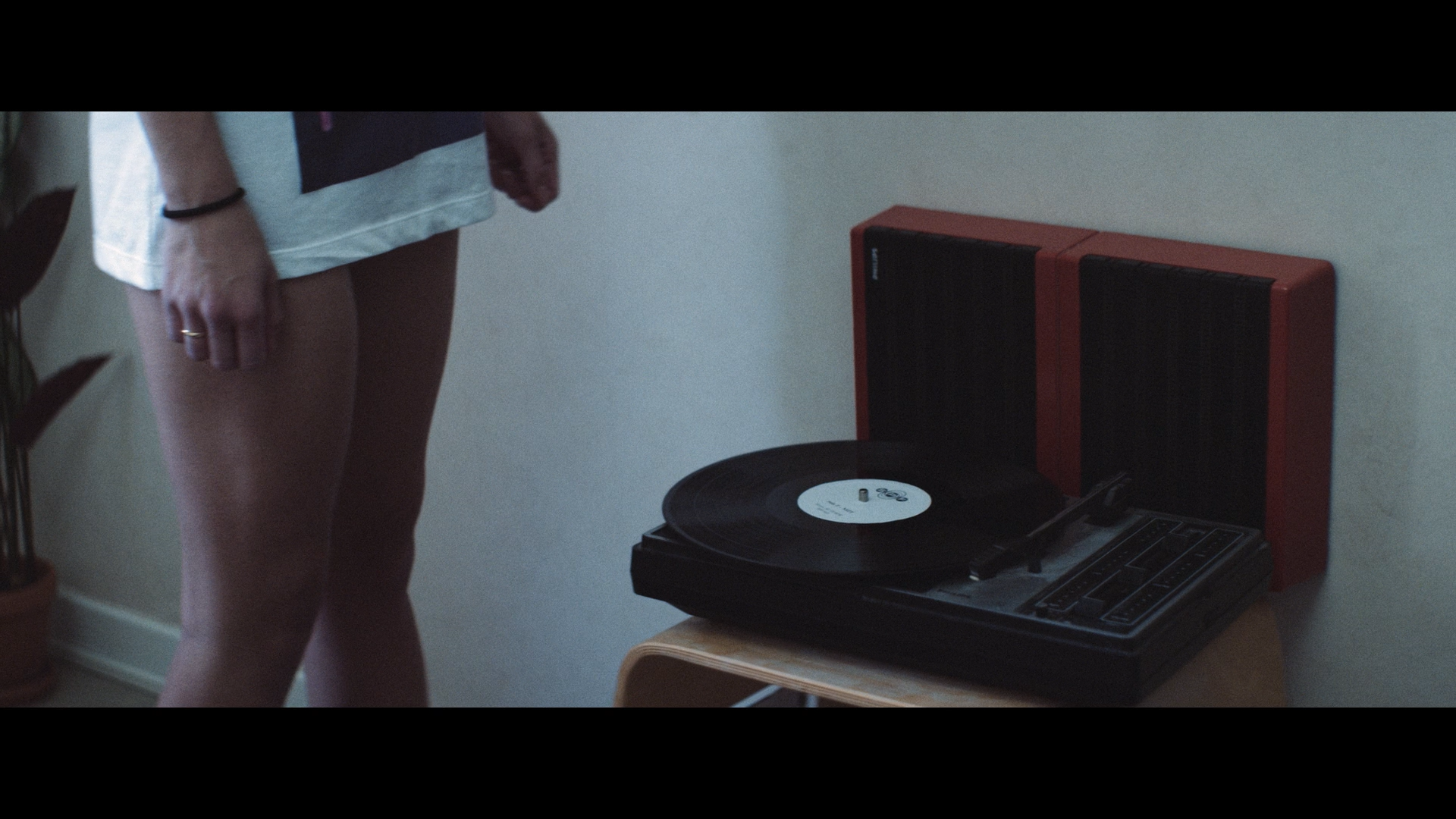 Black Circle Blu-ray screencap 4