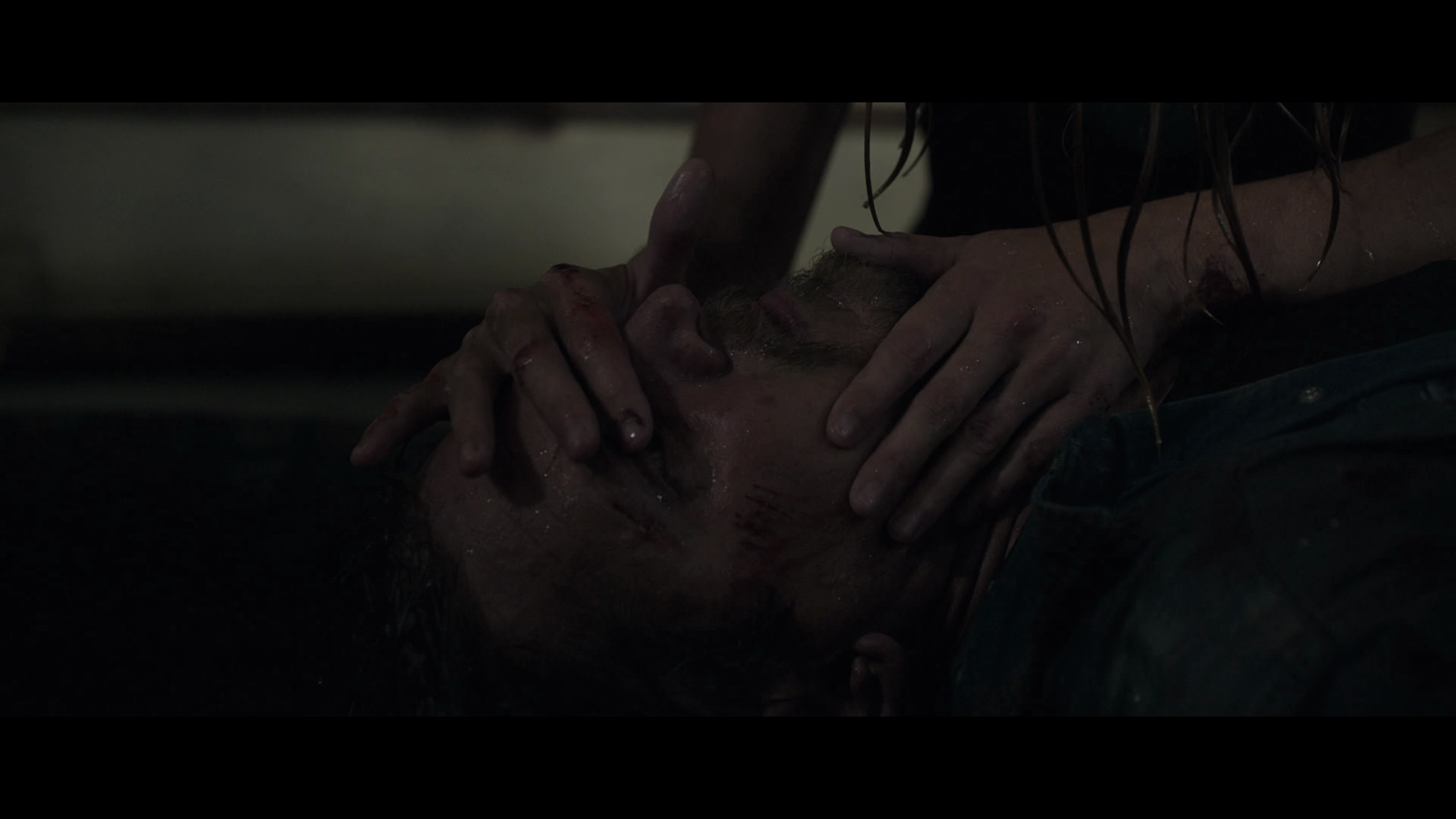 Crawl 4K deleted scenes