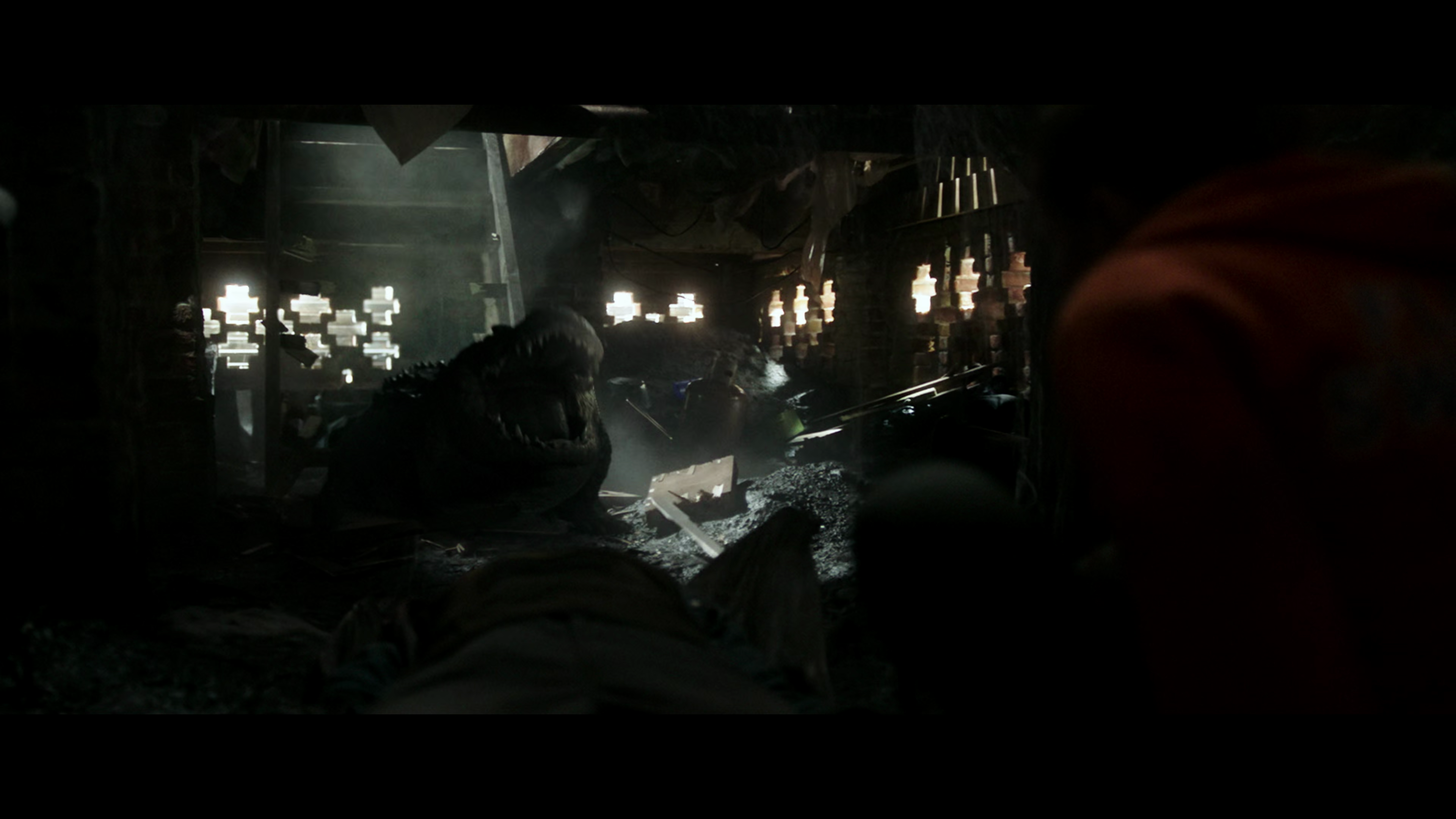 Crawl 4K alligator attacks