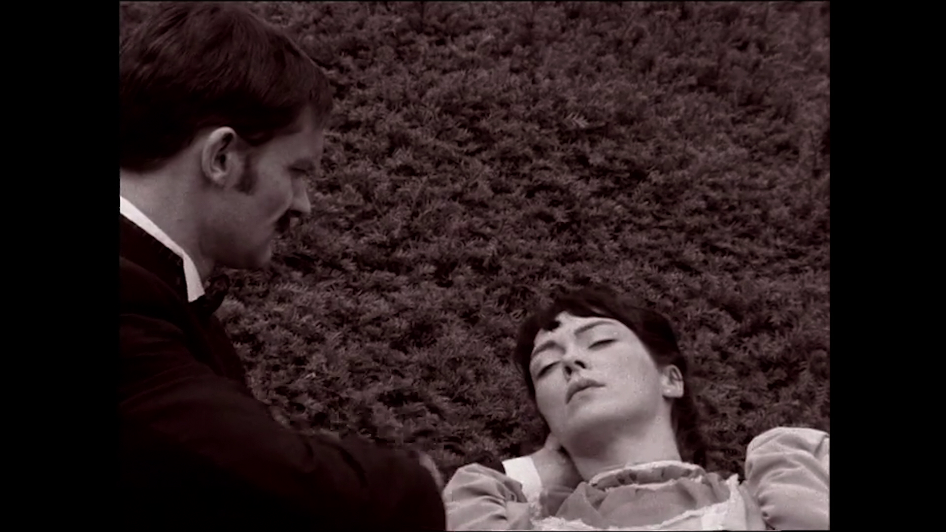 Lola The Unusual Inventions of Henry Cavendish short