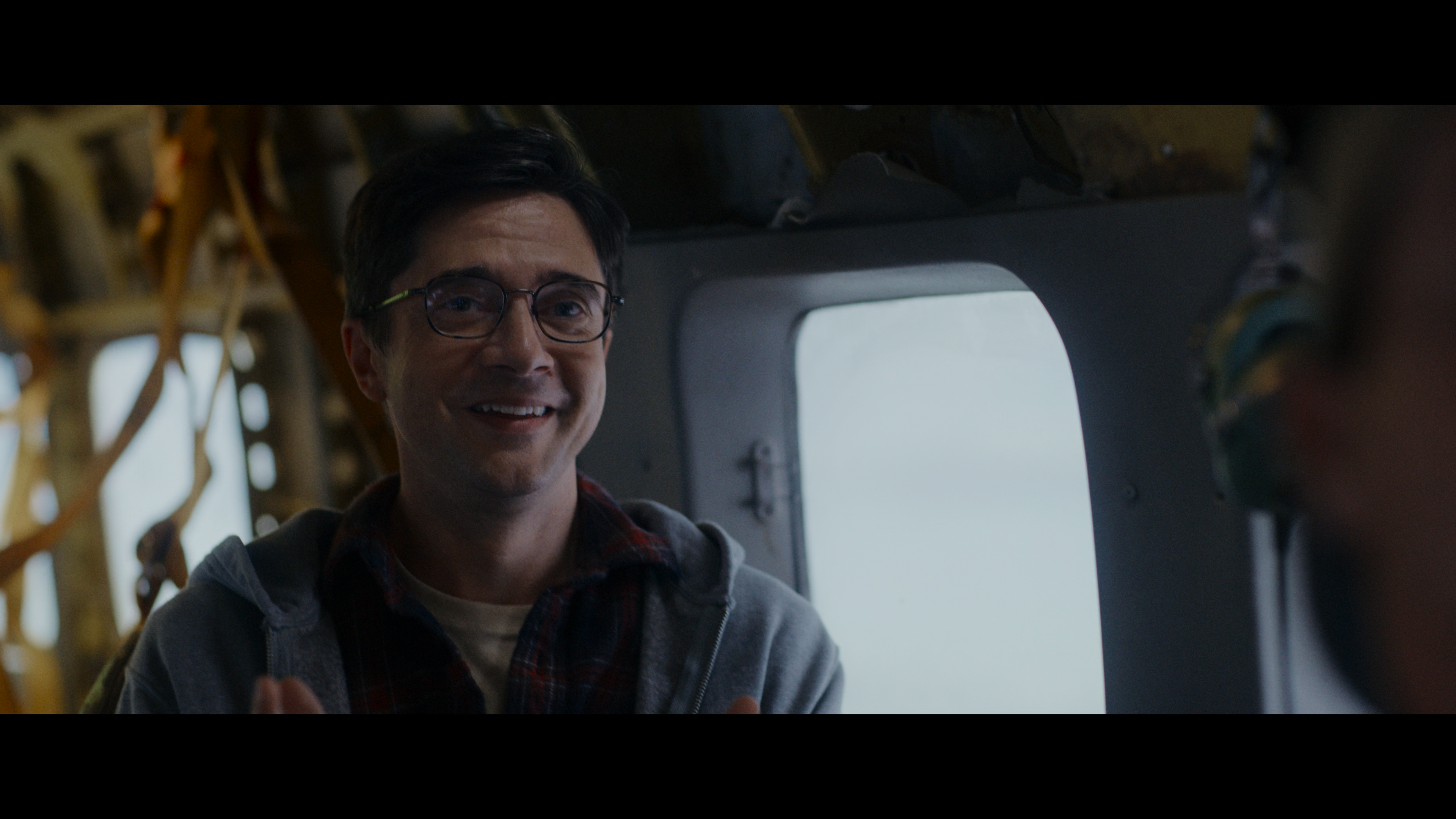 Flight Risk 4K cap 2