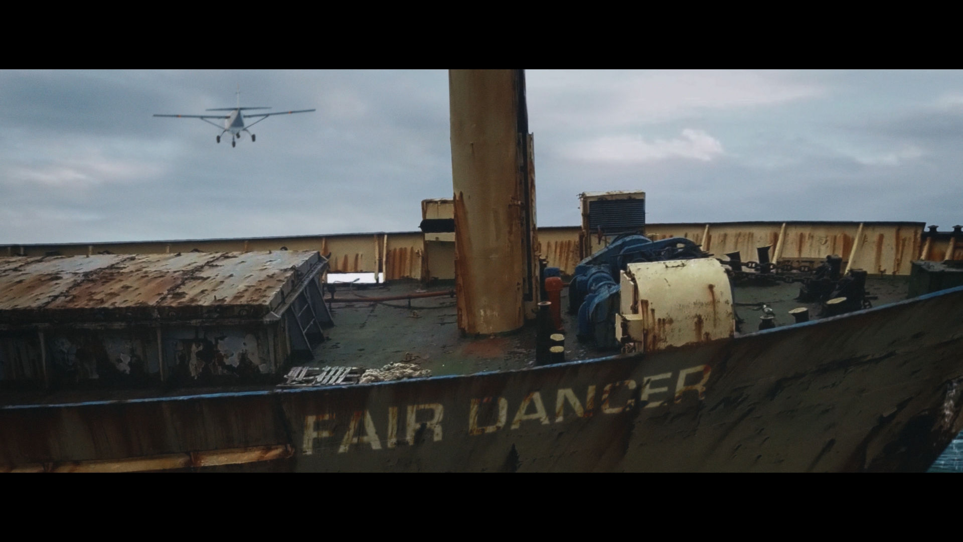 Flight Risk Blu-ray cap 5