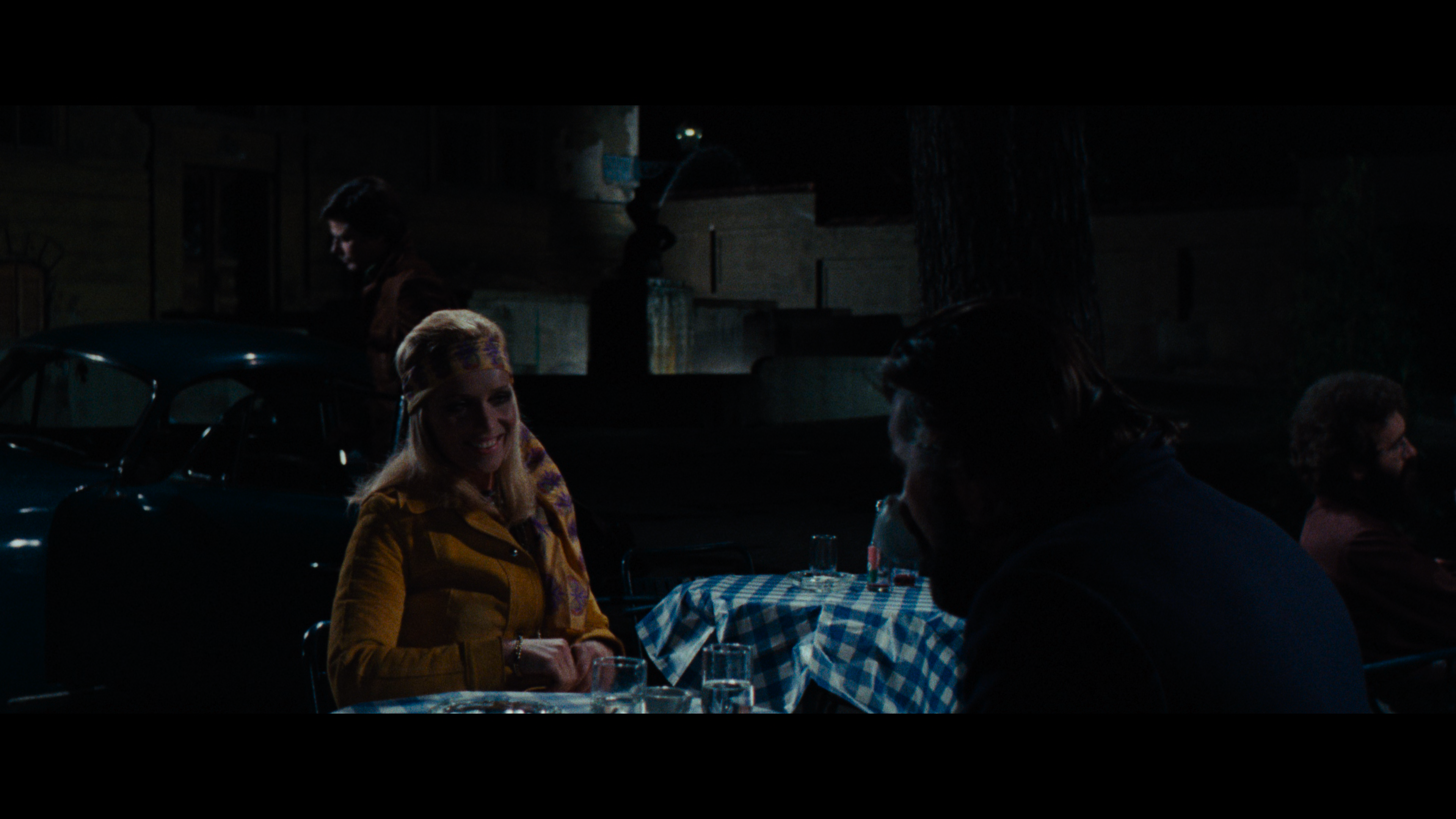 Short Night of Glass Dolls 4K cap 3