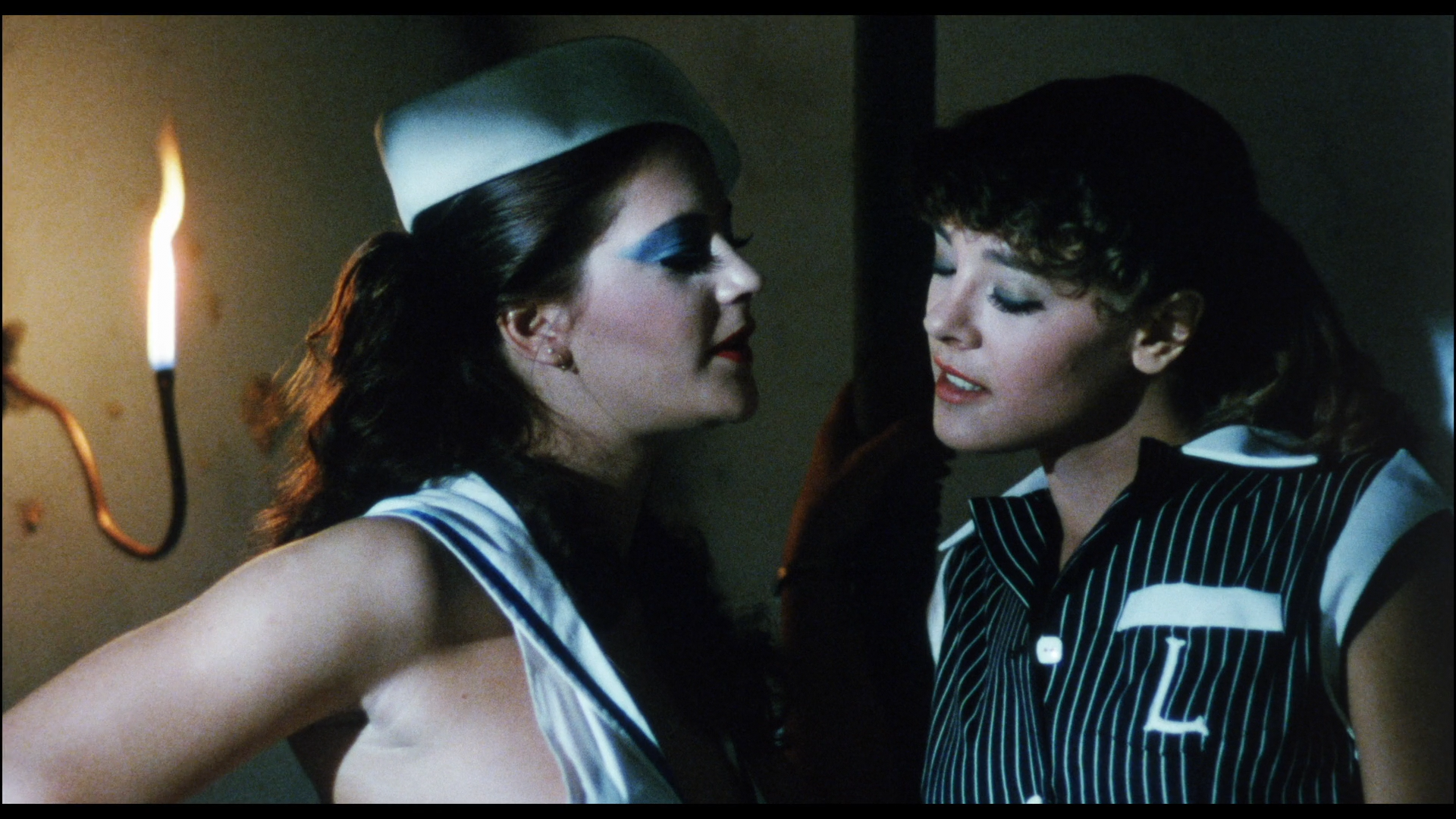 Cafe Flesh 1.85:1 cap 2