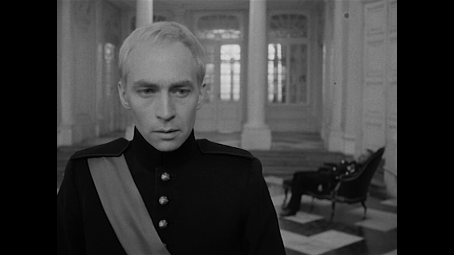 Malpertuis De Grafbewaker short