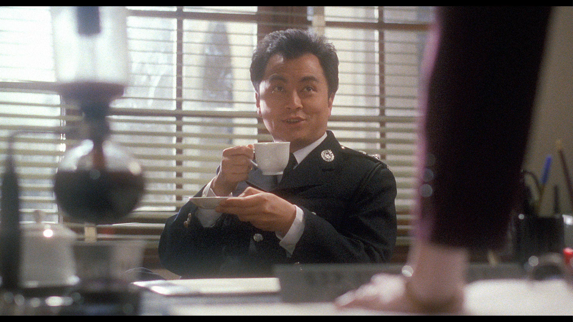 She Shoots Straight Blu-ray screenshot 4