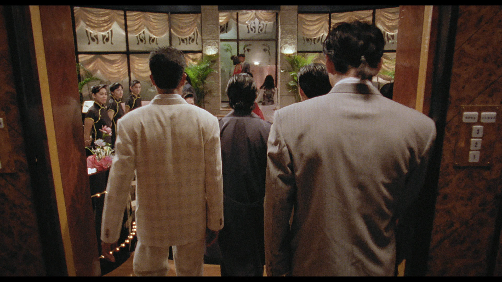 She Shoots Straight Blu-ray screenshot 5