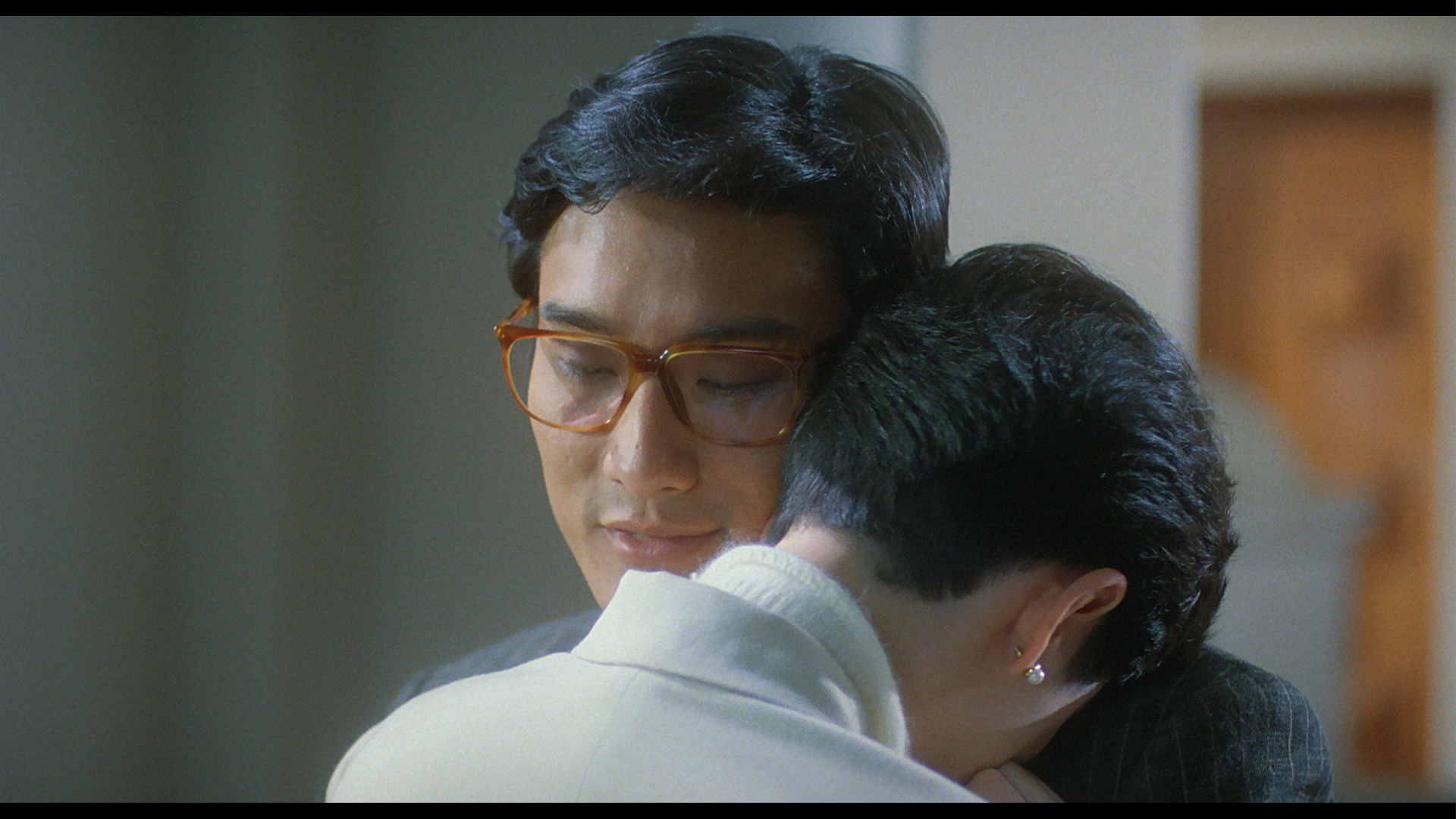 She Shoots Straight Blu-ray screenshot 7