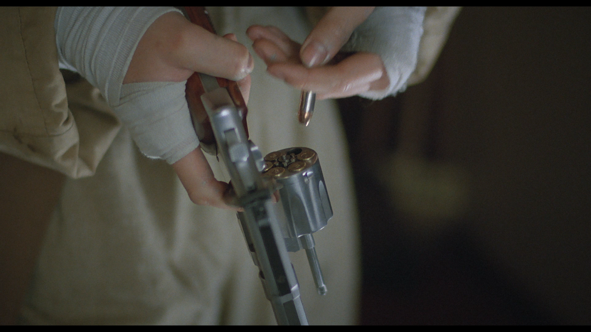 She Shoots Straight Blu-ray screenshot 11